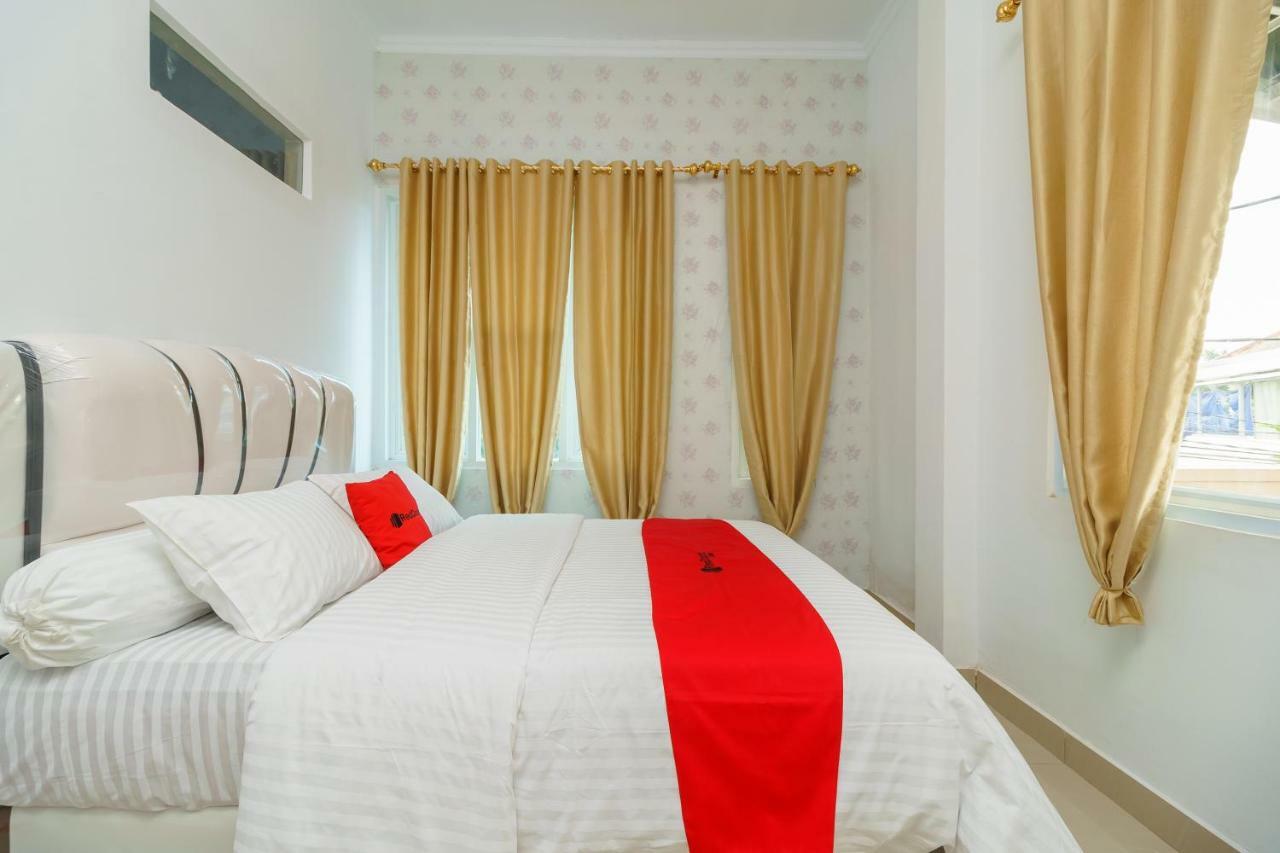 Reddoorz Syariah Near Simpang Sekip Palembang Hotel Exterior foto